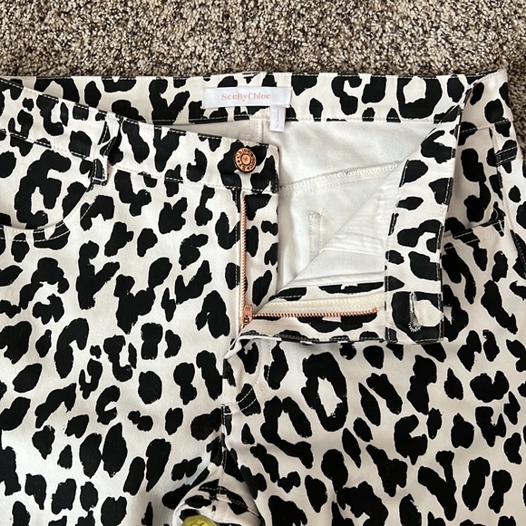 SEE BY CHLOE Mid-Rise Cropped Leopard-Print Jeans - Picture 5 of 11